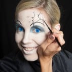 Halloween Make-up Broken-Doll Schminkanleitung-14