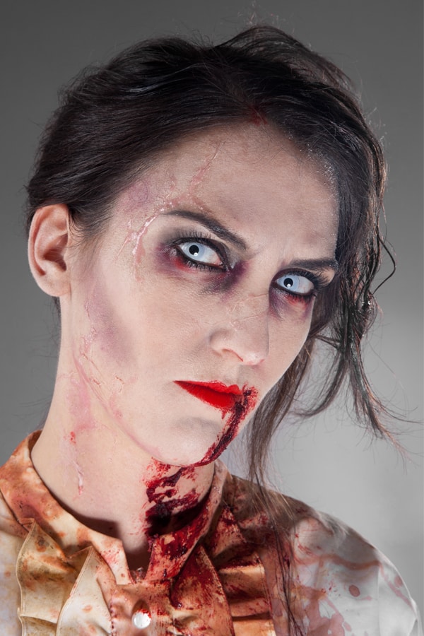 Zombie Make-up Porträt Schminke Dich zum Zombie