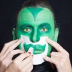 Halloween Make-up Kiemenmenschen Schminkanleitung 32