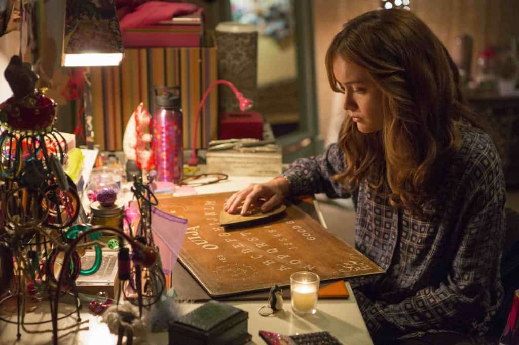 Laine (Olivia Cooke) versucht das übernatürliche Rätsel zu klären. © Universal Pictures